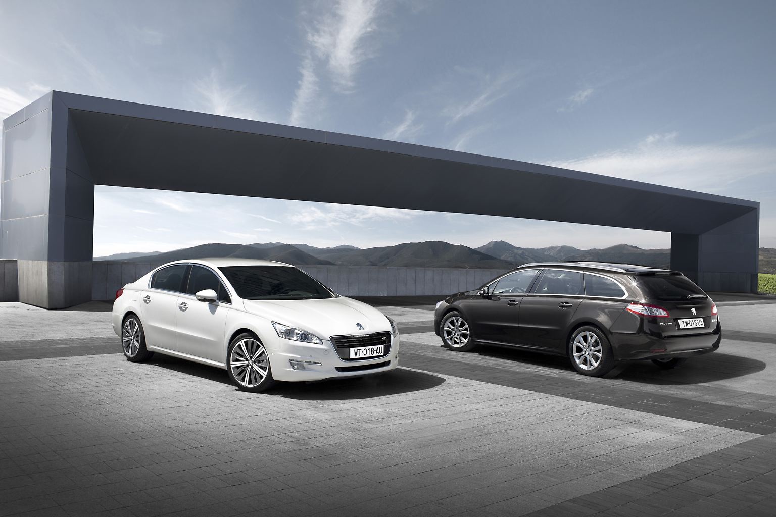 Peugeot will die Mittelklasse wieder erobern. Der 508 wird im Oktober auf dem Pariser Autosalon offiziell vorgestellt. Nach Jahren der Abstinenz soll der Neue an den Erfolg seiner Vorgänger anknüpfen.