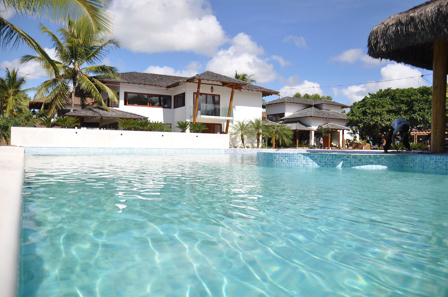 Hach, hier lässt es sich leben: In diesem Luxusresort sind die deutschen Nationalspieler untergekommen, um sich für die Spiele bei der Fußball-Weltmeisterschaft vorzubereiten, auszuruhen und den nötigen Teamspirit zu pflegen.