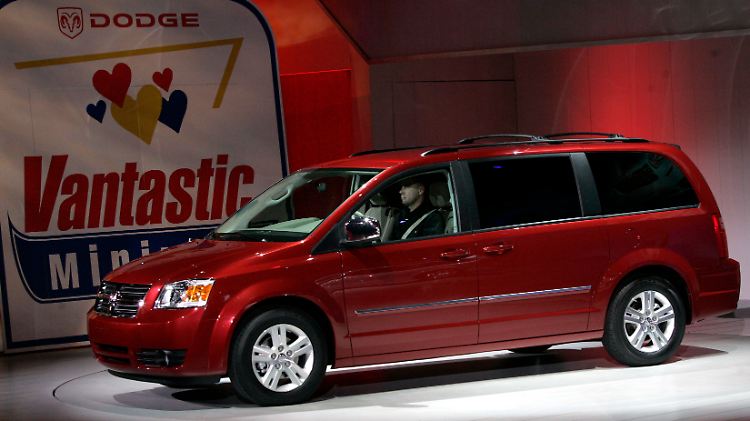 Plötzlich aus: Auch bei Fiat Chrysler - hier ein Dodge Grand Caravan - gibt es möglicherweise Probleme mit den Zündschlössern.