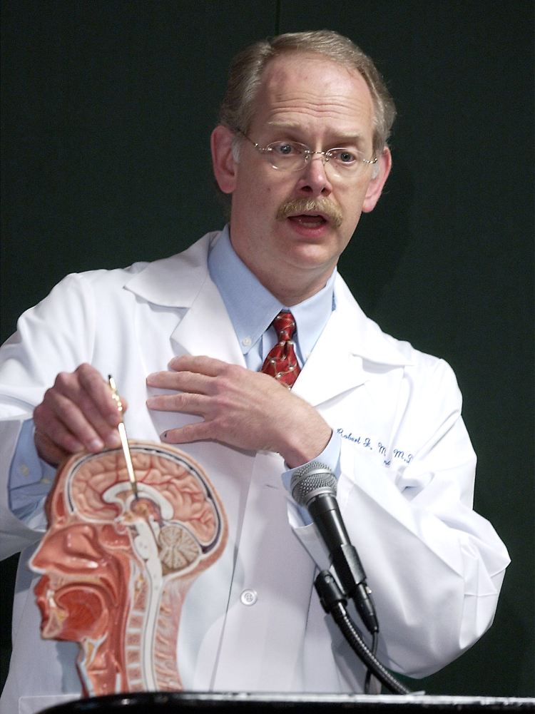 Mit Hilfe einer Elektrode im Gehirn könnte das Tourette-Syndrom behandelt werden.