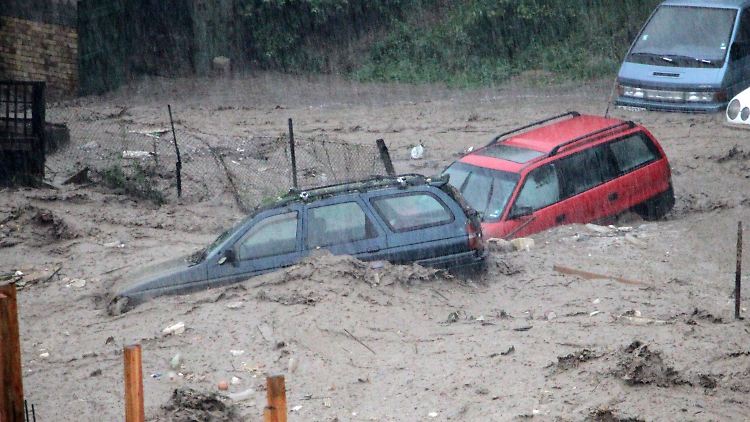Land unter in Warna.