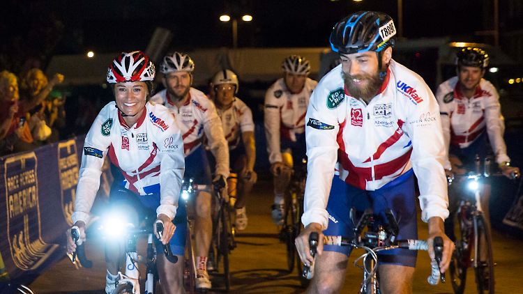 Pippa und Bruder James radeln für wohltätige Zwecke durch die USA.