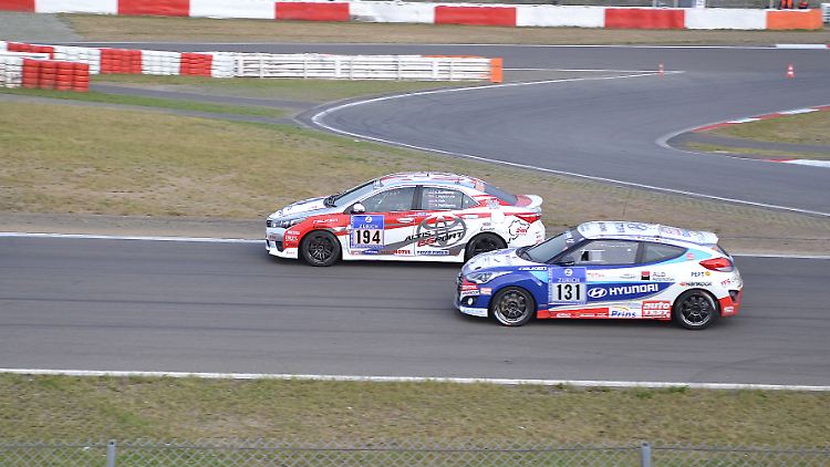 Beim 24-Stunden-Rennen auf dem Nürburgring fuhr das Hyundai-Team im Veloster in der Gesamtwertung auf Rang 71.