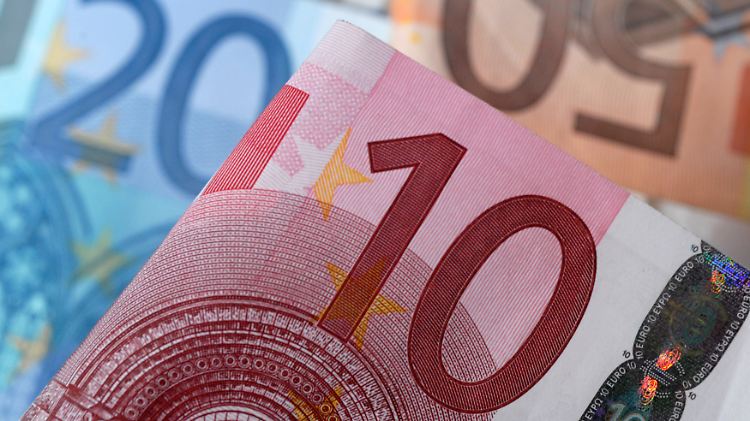 Gemeinschaftswährung mit separaten Schwierigkeiten: Während die deutsche Wirtschaft auf hohem Niveau verschnauft, bereitet Frankreich immer mehr Sorgen.