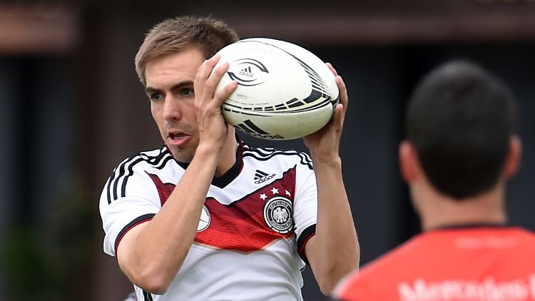 Philipp Lahm: Weiter im Mittelfeld? Oder doch wieder zurück auf die rechte Außenverteidigerposition? 