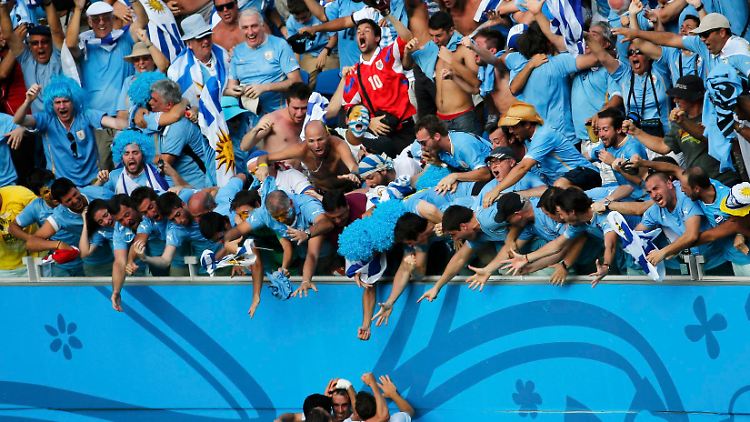 Die Uruguayer sind außer sich vor Freude über ihren Sieg
