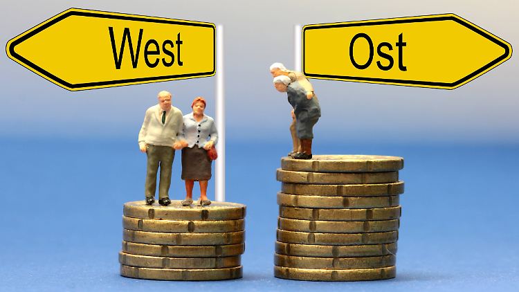 Im Moment bekommen Rentner im Osten mehr überwiesen als im Westen. Das dürfte sich in den nächsten Jahren aber ändern.