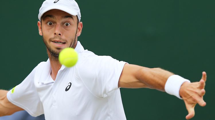 Den Tennisball hat Tim Pütz im Blick - diesmal aber ohne Erfolg.