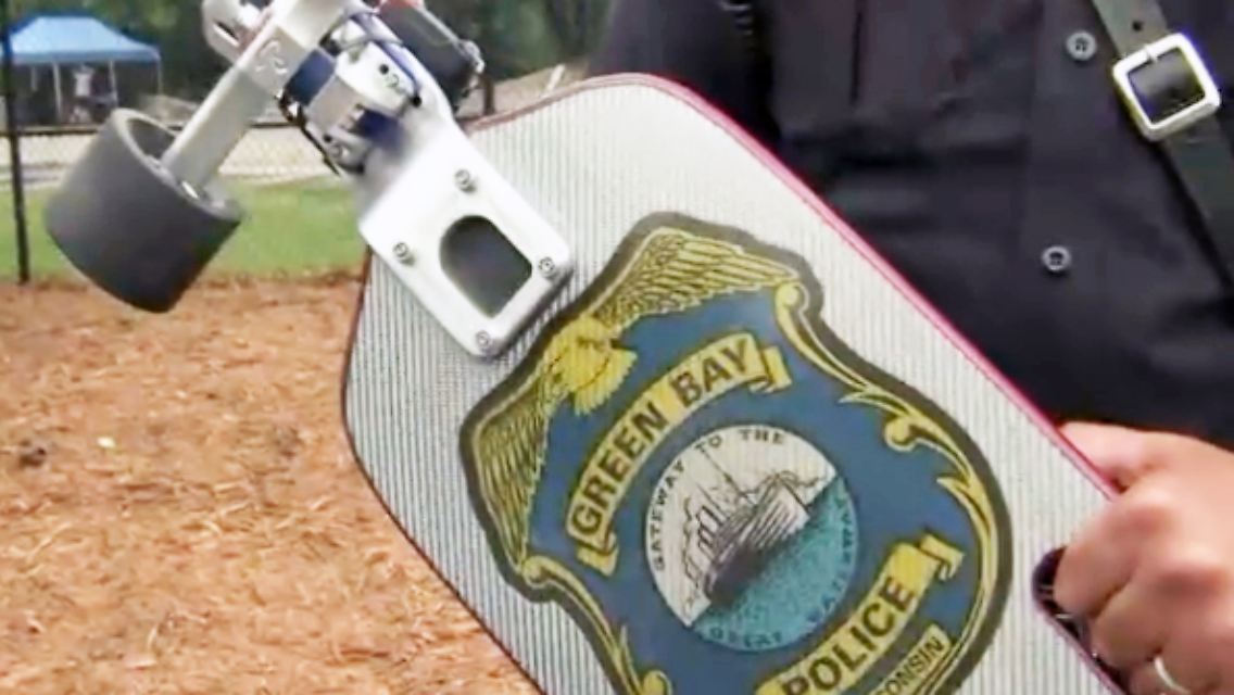 Longboard_Polizist_USA.jpg