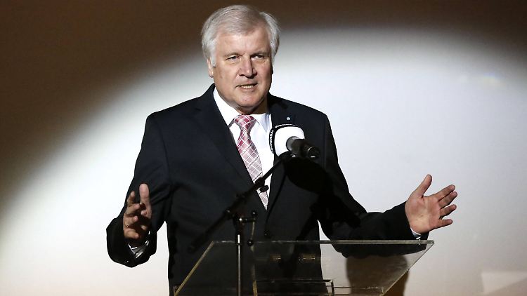 Seehofer möchte momentan keine Personaldebatte führen. 