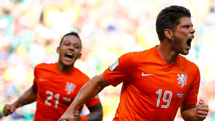 Matchwinner für Holland war Klaas-Jan Huntelaar: Der Schalker legte das 1:1 auf und erzielte das Siegtor in der Nachspielzeit per Strafstoß.