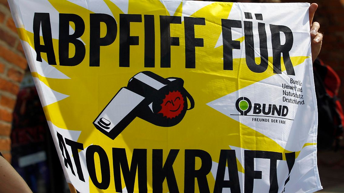 Proteste begleiteten Merkels Besuch in Leipzig.
