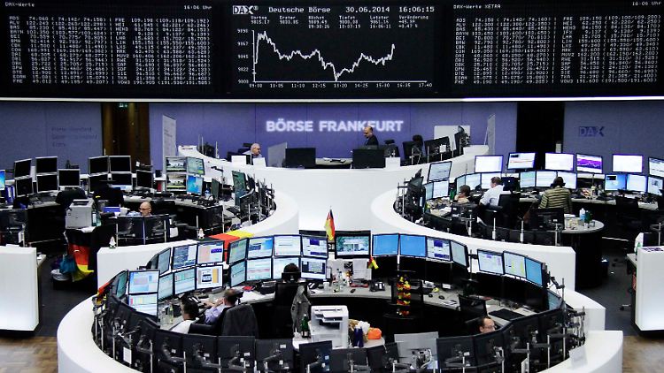 Blick in den Frankfurter Handelssaal: Seit Jahresbeginn liegt der Dax knapp 3 Prozent im Plus.