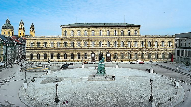 Ganz in der Nähe der Münchner Residenz wurde das Grab aus der Bronzezeit bei Bauarbeiten entdeckt.
