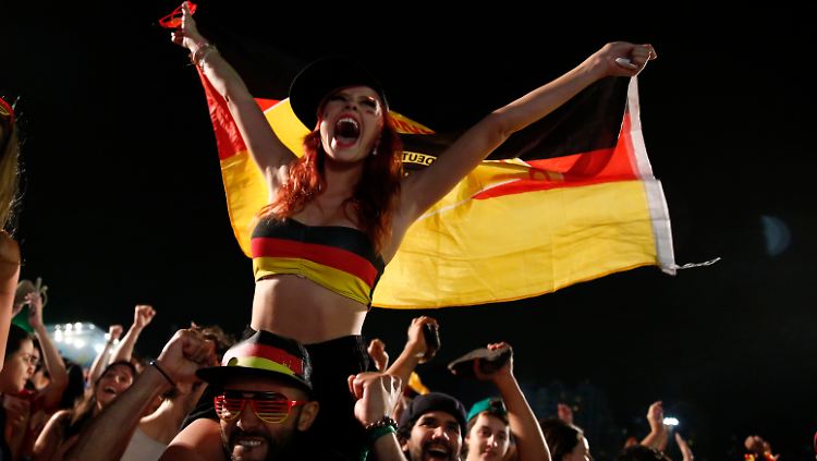 Wenn man rechtzeitig jubelt, klappt's auch mit der Nachbarin.