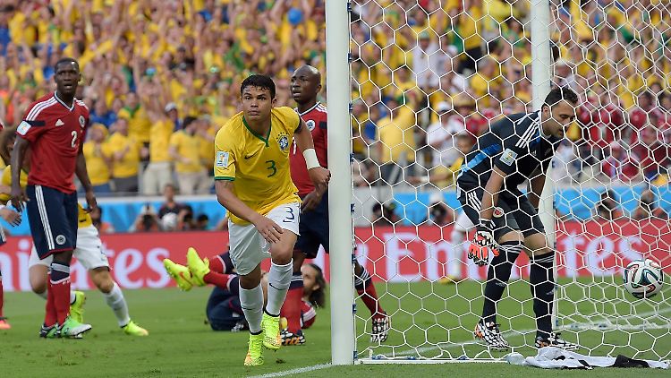 Kapitän Thiago Silva sorgte für die schnelle brasilianische Führung gegen Kolumbien. Sie hielt bis zur Pause.