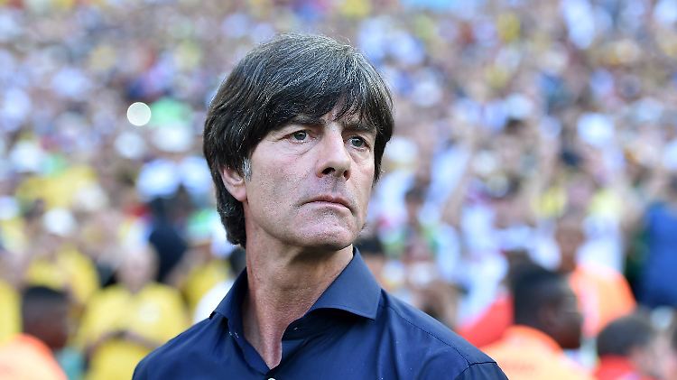 Gewagt und gewonnen: Rotator Joachim Löw.