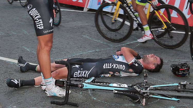 Am Boden: Mark Cavendish auf der ersten Etappe.