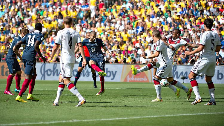 Im Viertelfinalspiel gegen Frankreich eine Wand: die deutsche Abwehr mit Benedikt Höwedes, Jérôme Boateng, Mats Hummels und Philipp Lahm (nicht im Bild).