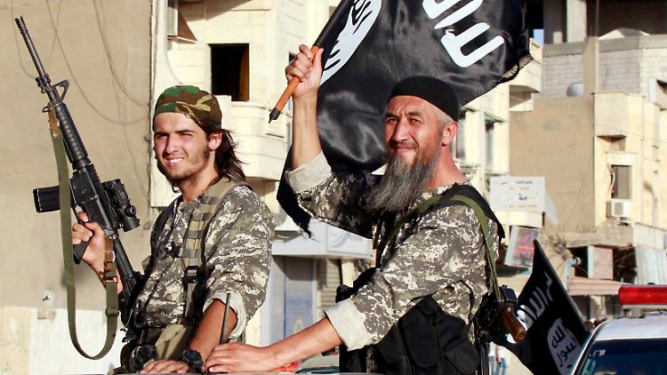 Die Kämpfer des Islamischen Staats im Irak nutzen eine umstrittene Fatwa, um sich nach dem Kampf ungehemmt am Sex mit Jungfrauen erfreuen zu können.