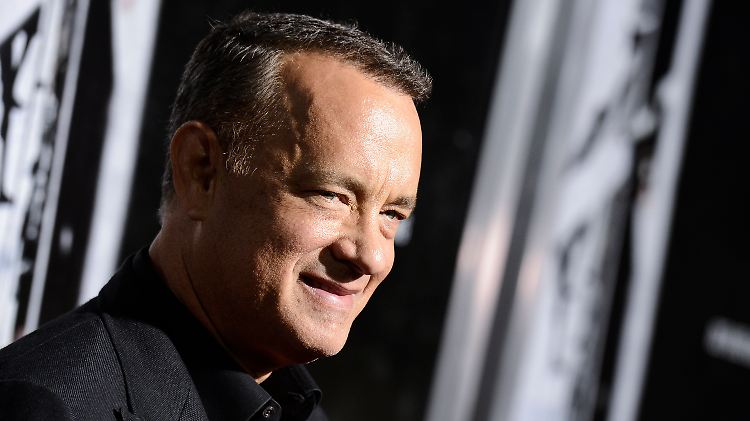 Für seinen Freund Scooter Braun tanzt Tom Hanks auch schon mal zu 90er-Hits.