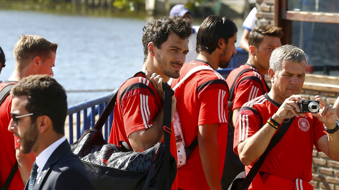 2014-07-07T144453Z_50343438_TB3EA7717M0VJ_RTRMADP_3_BRAZIL-WORLDCUP.JPG8124698403903682101.jpg