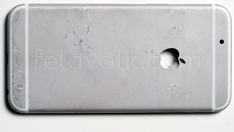 Wie man hier sieht, ist die Rückseite des iPhone 6 vielleicht empfindlicher als das Display.