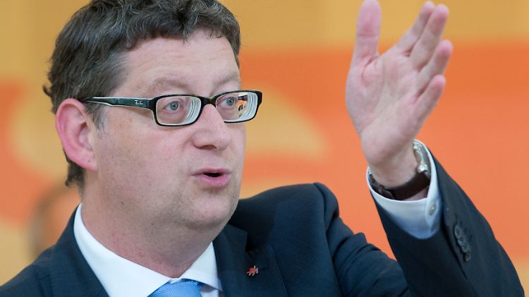 Thorsten Schäfer-Gümbel ist Vorsitzdender der SPD in Hessen und Mitglied im Bundesvorstand seiner Partei.