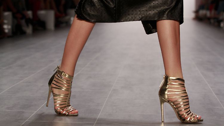 Laufen auf High Heels - eine Kunst für sich. 