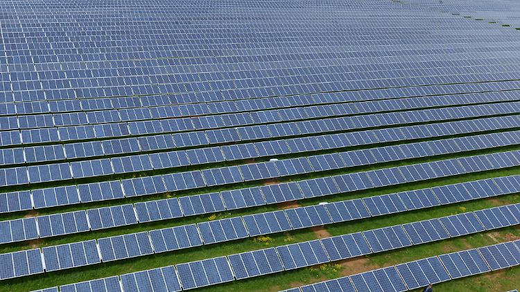 Solarpark auf der Mutlanger Heide in Baden-Württemberg.