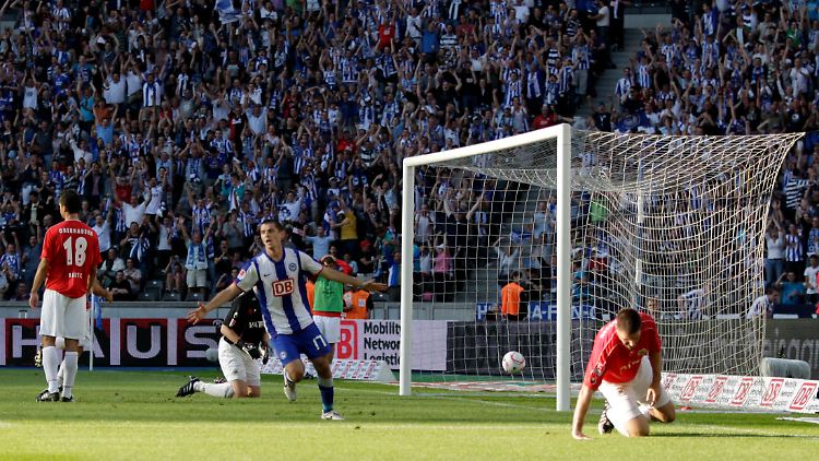 Valerij Domovchiski erzielte für Hertha den 1:1-Pausenstand gegen Oberhausen.