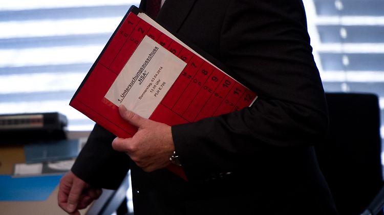 Die Spionagemanöver der USA in Deutschland sorgen für Empörung. Vor allem, dass auch Doppelagenten um Maulwürfe im Einsatz waren, stößt auf.