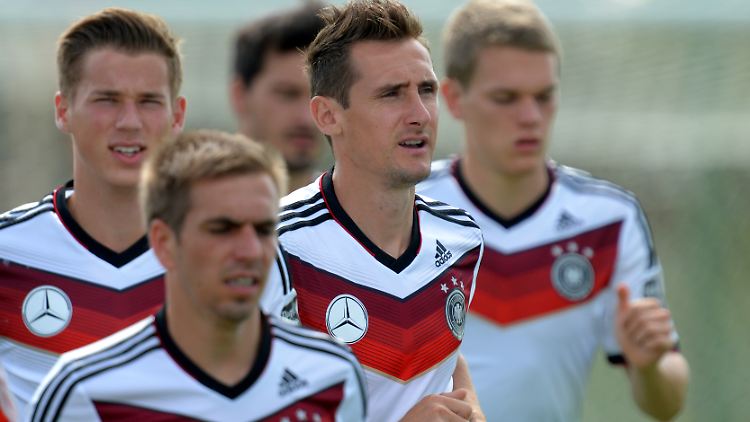 Ihre Brasilien-Reise neigt sich dem Ende zu (v.l.): Durm, Lahm, Klose und Ginter.