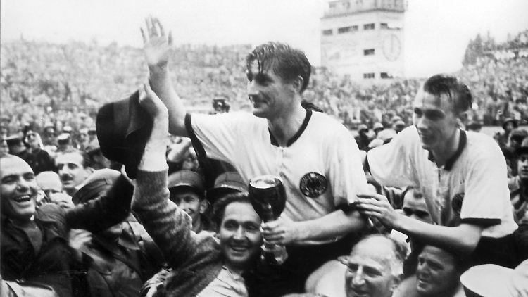 Auch um Deutschlands WM-Helden von 1954 gibt's hartnäckige Doping-Gerüchte.
