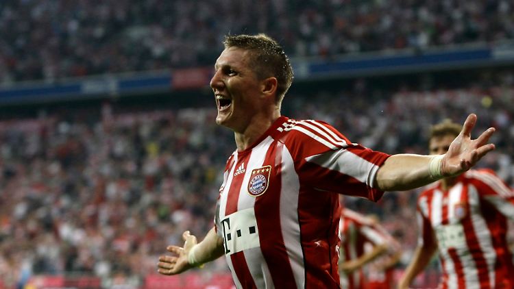 Held des Spiels: Nationalspieler Bastian Schweinsteiger entschied die Auftaktpartie für die Bayern.