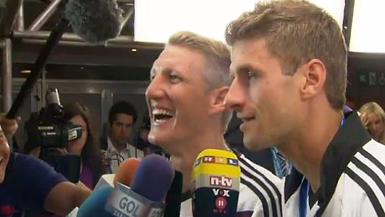 Müller veräppelt Journalistin.JPG