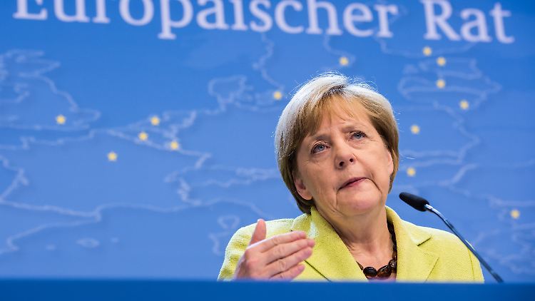 Langes Gesicht auch bei Angela Merkel: Der EU-Gipfel brachte nicht in jedem Punkt die gewünschten Ergebnisse. 
