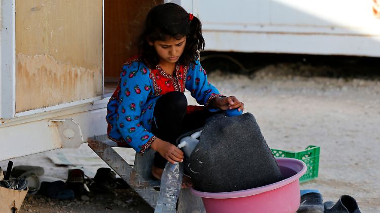 Syrisches Flüchtlingsmädchen in Jordanien: In Rund 48 Prozent der Frühehen ist der Mann mindestens zehn Jahre älter.