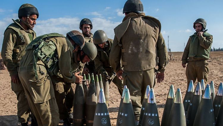 Israelische Soldaten an der Grenze zu Gaza.