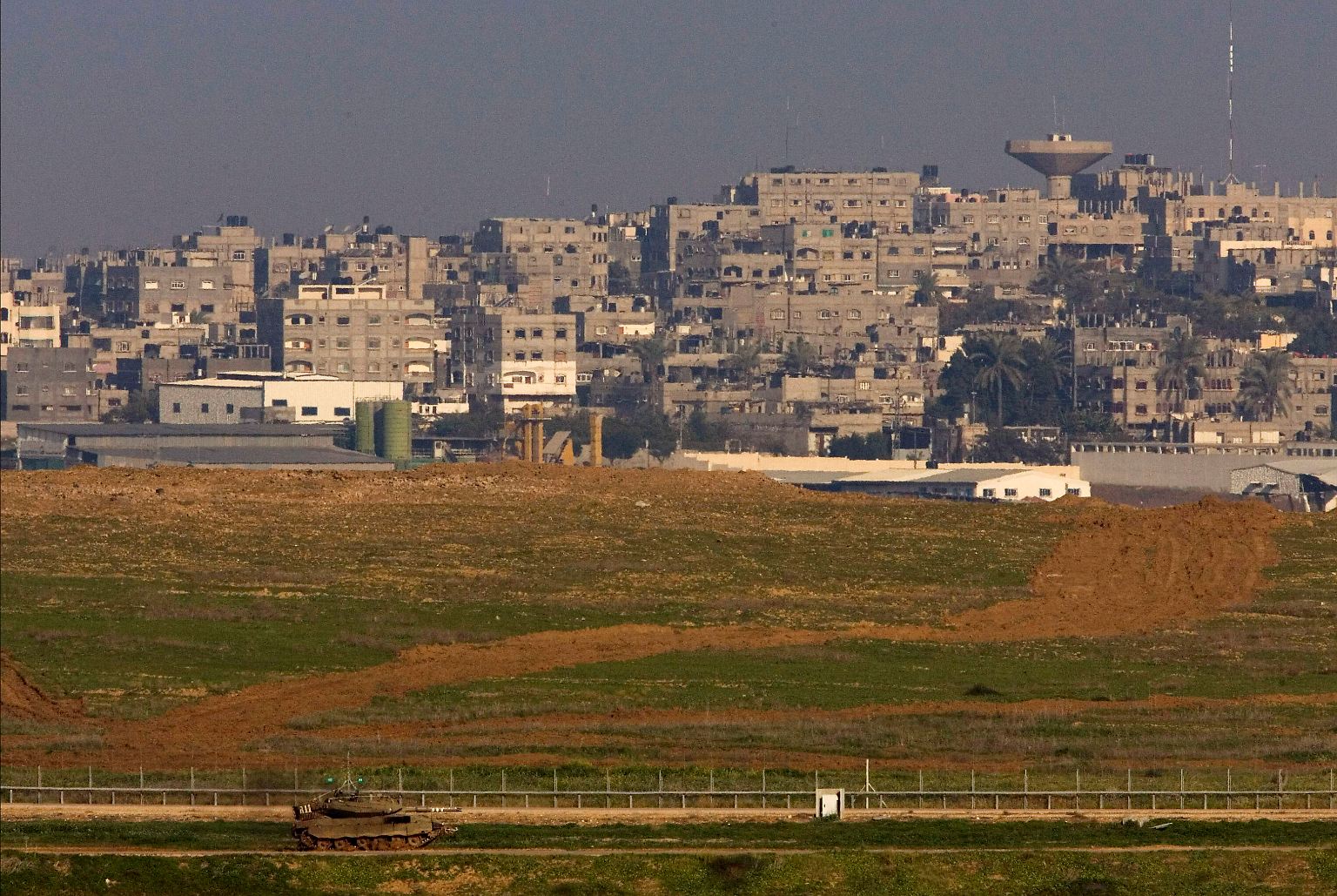 Die Grenze zwischen Israel und dem Gazastreifen gehört zu den am besten bewachten Gebieten der Welt. 