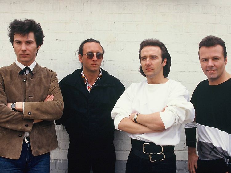 Interessantes Styling ... Ultravox Mitte der achtziger Jahre. (Midge Ure: 2.v.r.)