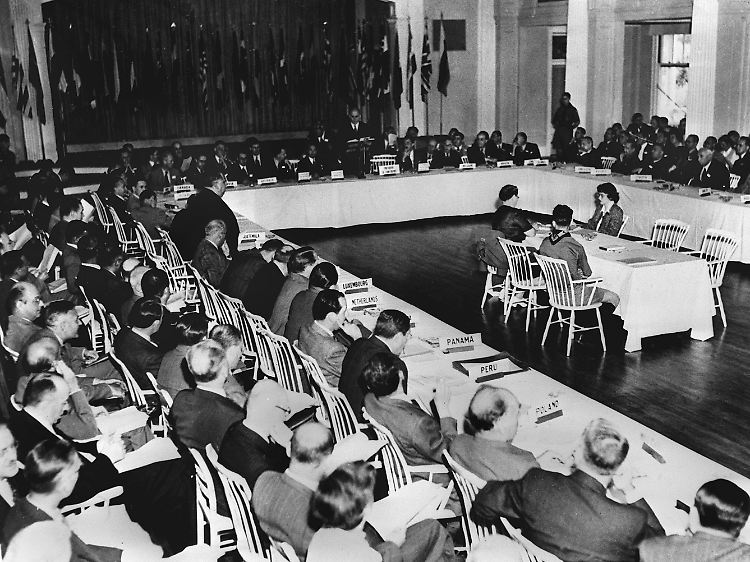 Tagungsraum in Bretton Woods. Es ist die Geburtsstunde des Internationalen Währungsfonds.