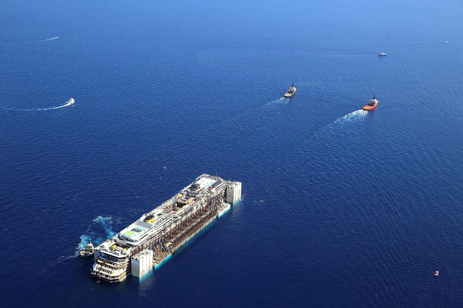 Am Morgen des 23. Juli hat die "Costa Concordia" ihre letzte Fahrt angetreten - zweieinhalb Jahre nach ihrer Havarie mit 32 Toten vor der Küste der Insel Giglio wird das Schiff nun verschrottet.