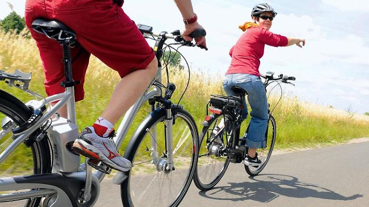 E-Bikes sind inzwischen auch bei jüngeren Fahrern beliebt.
