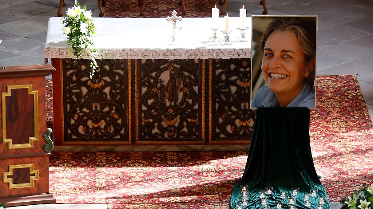 Anja Niedringhaus wurde unter großer Anteilnahme beigesetzt.