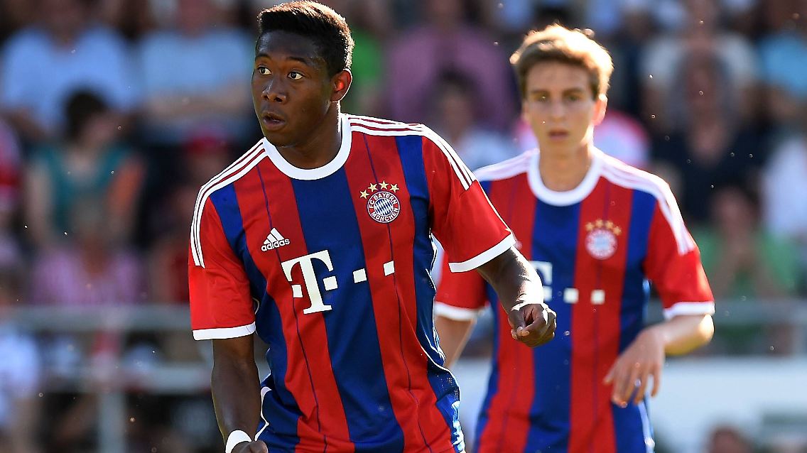 Und David Alaba trägt nicht nur ein neues Hemd, er soll auch auf neuer Position im zentralen Mittelfeld spielen.