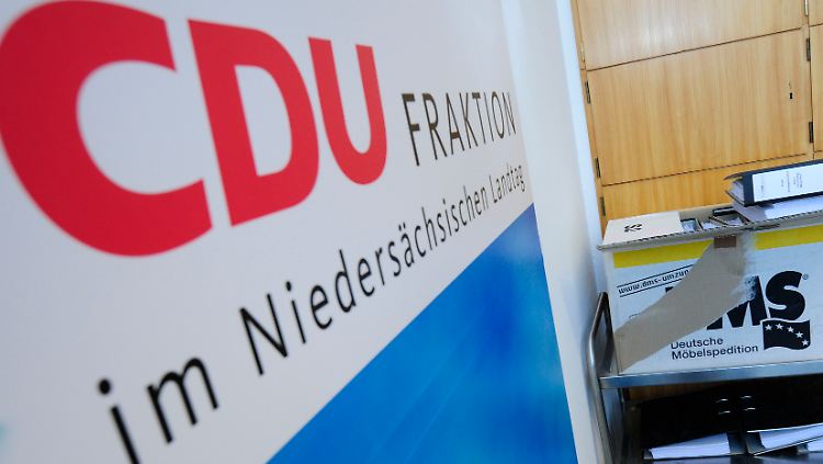 "Wäre das ehemalige Mitglied nicht zurück- und aus der CDU ausgetreten, hätte die Partei ihn ausgeschlossen", sagte Niedersachsens CDU-Generalsekretär über den Kommunalpolitiker.
