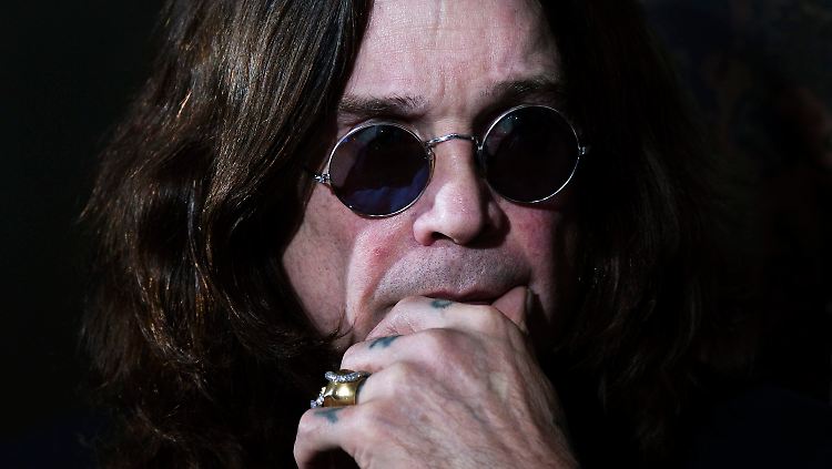 Mmmh, wie war das jetzt nochmal mit dem Kuppeln? Ozzy Osbourne.