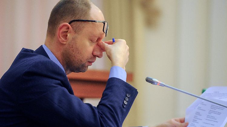 Die Leiden des Arseni Jazenjuk: Es gibt zurzeit wohl wahrlich leichtere Aufgaben, als Ministerpräsident der Ukraine zu sein.