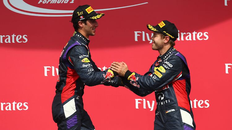 Sebastian Vettel bleibt derzeit nur die Rolle des Gratulanten.